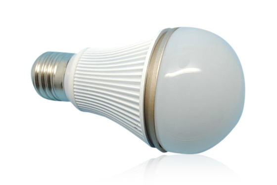 Haute puissance blanc froid 5W E14 400 - 500LM conduit veilleuse ampoule 150 degrés pour la construction d'hôtel